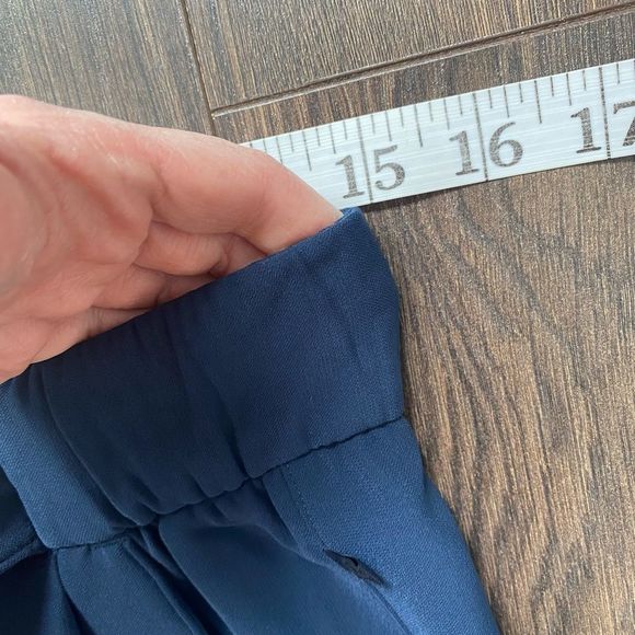 LULULEMON Noir Crop in True Navy - Picture 8 of 11